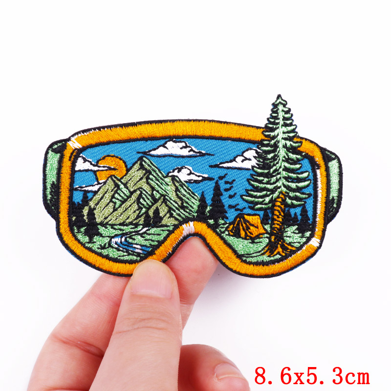 رقع مطرزة للرحلات والتخييم في  - مراجعة Outdoor Adventures Clothing وسعره