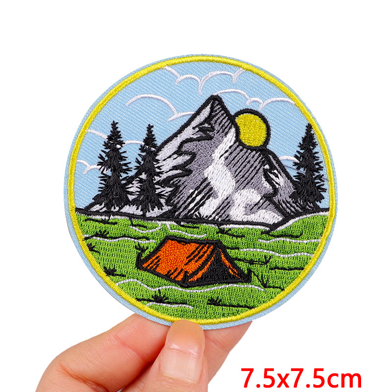 رقع مطرزة للرحلات والتخييم في  - مراجعة Outdoor Adventures Clothing وسعره